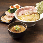 濃厚焼きあご煮干し つけ麺さか田 - 