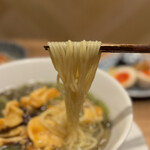 酒肴場 屯 - するりとしなやかな細ストレート麺