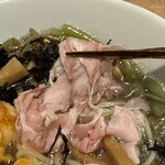 酒肴場 屯 - カタロースのレアチャーは極薄スライス