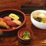 Atsuryokugama Mocchiri Udon Fukumasuya - うどん良し、お寿司良し、これで800円は安い！