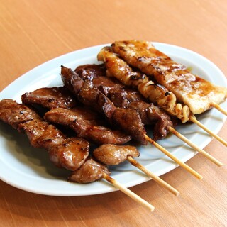 大衆酒場の定番はやっぱりうまくて安い焼きとん！