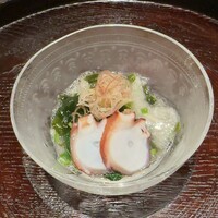 日本料理 研野 - モロヘイヤとわかめとタコの酢の物
