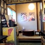 焼鳥 あばれん坊 - 小上がりテーブル