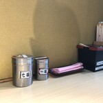 そばの神田東一屋 - コンディメンツ。