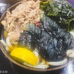 麺紡 - なす肉ぶっかけ＋わかめ