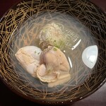 徳ㇵ本也 - 蛤と冬瓜のお椀