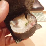 すし 良月 - 明石海苔で包んだ鯖の昆布巻き