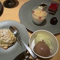 ブッフェアンドカフェ スロープサイドダイナー ザクロ - 