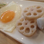 トーコーキッチン - 目玉焼き　副菜二品