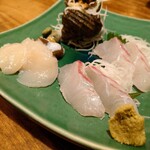 麦々屋 - 刺身の盛り合わせ