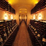 Auberge de Primavera - ご要望に応じてソムリエが料理に合わせた最高の1本をセレクトします