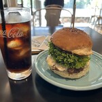 キャプテンカンガルー - Special burger¥1,320＋コカコーラゼロ¥330（価格は訪問時）