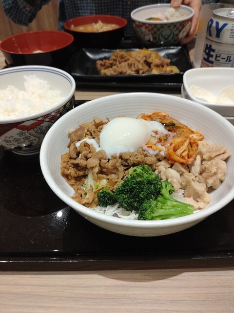Amazon | [冷凍] 吉野家 牛丼 (新仕様120g×8袋セット) 牛丼の具