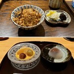 御料理 ふじ田 - お食事：鰻＆錦糸卵の土鍋ご飯
      
           甘味：山梨もも、種無しピオーネ、ももの煮汁のジュレ、葛饅頭