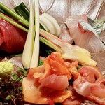 くいもんや す多ち - 生本鮪　縞鯵　赤貝