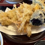 絹引の里 - 穴子天と、野菜天満載！