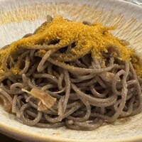 ととら - 金華豚とホタテのカラスミ蕎麦