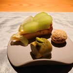 Metis - シャインマスカットタルト、ピスタチオロール、黒蜜ときなこのシュー