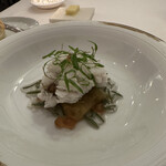 ラ・トゥーエル - 7.鱧、賀茂茄子、潤菜、海老と鱧の骨から取った出汁のスープ仕立て。