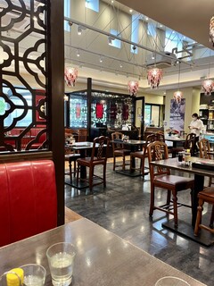 Yueji Hua Karuizawa Ten - The restaurant is empty.