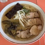 かめやラーメン - みそラーメン (750円)