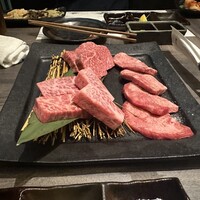 近江うし焼肉 にくTATSU 日本橋室町店 - 