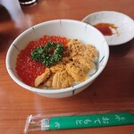 漁師の店 - ウニイクラ丼