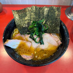 家系総本山 吉村家 - 