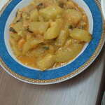 ラフィーの美しい森 - 伝統のエビとバングラ瓜ラウのトルカリ、ラウ・チングリ 要予約