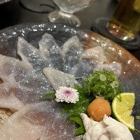 泳ぎとらふぐ活蟹料理 あじ平 曽根崎 - 