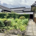 蔵元料理 マルト醤油 - 敷地内