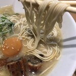 山田の鰻 - こだわりの極細麺