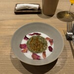 LURRA° - 直火焼き茄子、ローズハリッサと山羊のヨーグルト