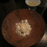 LURRA° - 暖炉でローストしたパイナップル（ゴールドバレル）、甘酒とテパチェ