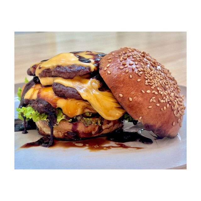 BAUM CITY BURGER photo 3