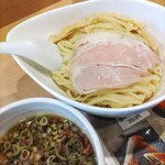 らぁ麺 みうら - 濃厚じゃない方のつけ麺。理想的であったよ。麺多め