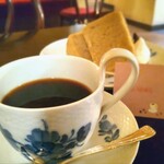 カフェ・ノエル - ドリンク写真:フレンチ(￥600)、ケーキ(￥400)。シフォンケーキです！
