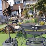 奥山いちご農園 plate - 中庭テーブル