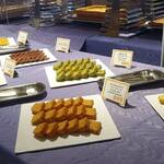 オールデイダイニング カリフォルニア - 焼き菓子コーナー