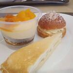オールデイダイニング カリフォルニア - マンゴーティラミス、桃のミルクレープ、桃のレアチーズクリームパン