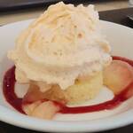 オールデイダイニング カリフォルニア - ピーチメルバ。ふわっふわで美味しかったです。