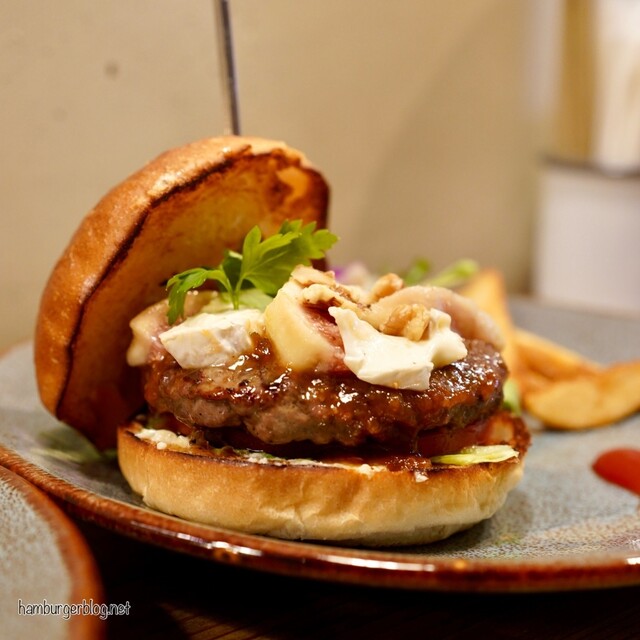 sale:ハンバーガーショップ The Burger Stand @ Taos Ale House (タオス) の口コミ556件