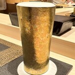 あま木 - チタングラスに入った生ビール