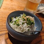 地酒遊楽　裏や - 釜揚げシラスと鬼おろし