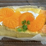 おやつじま - シフォンサンド　みかん　400円