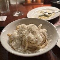 カルネジーオ イースト - 