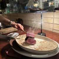 カルネジーオ イースト - 