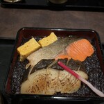 うに専門店 世壱屋 函館魚まさ店 - 