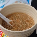 幸楽苑 - 背油入り汁アップ