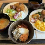 グリル＆ダイニング マンハッタンテーブル - 